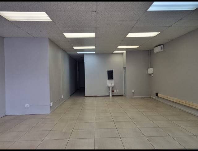 131M² OFFICE TO LET IN SONHEUWEL